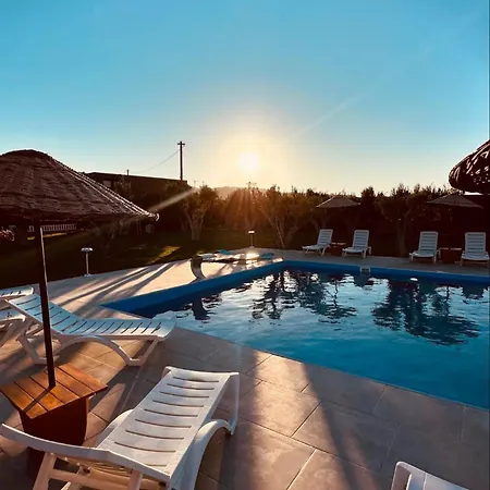 Flu Alacati Tiny House Hotel *