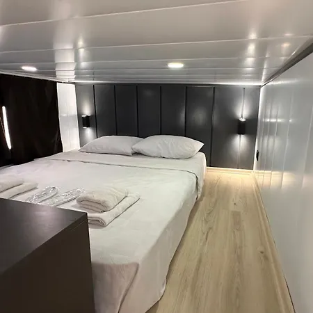 Flu Alacati Tiny House 酒店 Çeşme