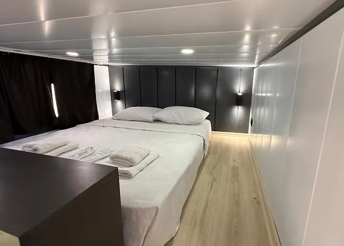 Flu Alacati Tiny House Отель Кешме